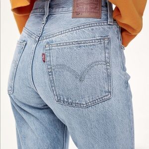 Levi’s 501s skinny #aritzia #levis